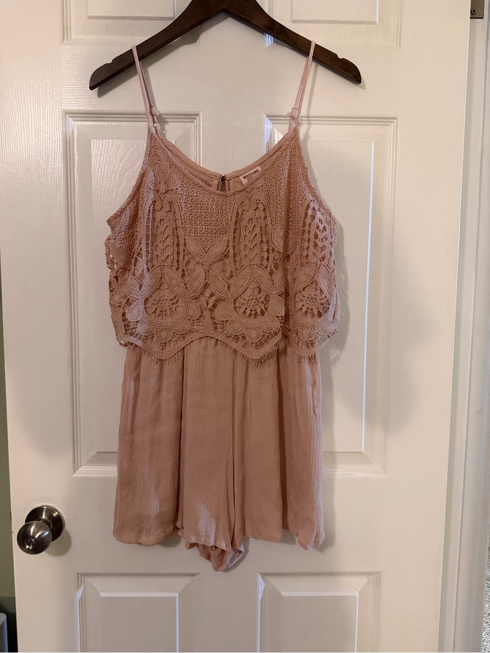 Mossimo Supply Co. Crochet Lace Spaghetti Strap Romper in Dusty Pink